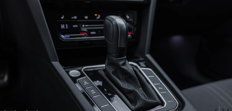 Volkswagen Passat cena 169900 przebieg: 36899, rok produkcji 2021 z Ciężkowice małe 742